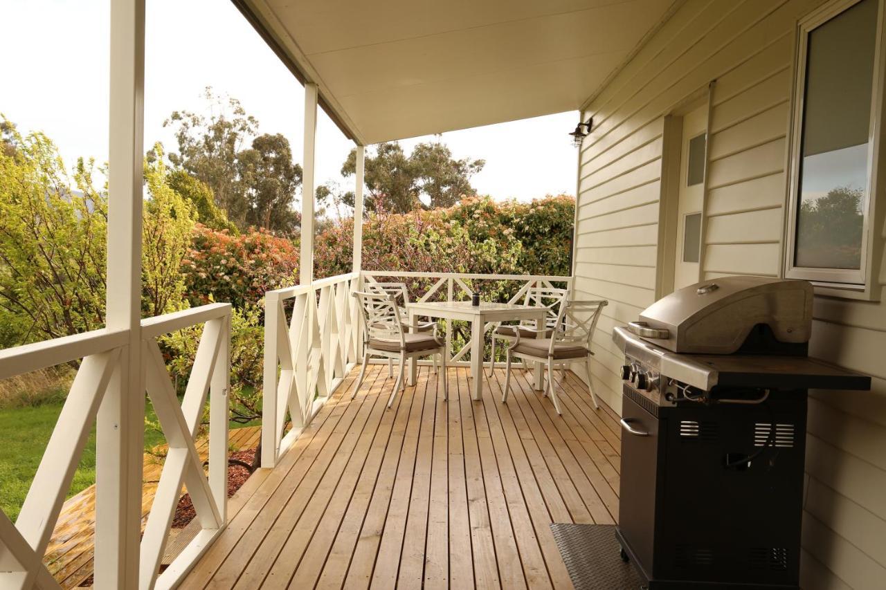 Bridgecroft Villa - French Provincial In Richmond With Spa Exterior photo