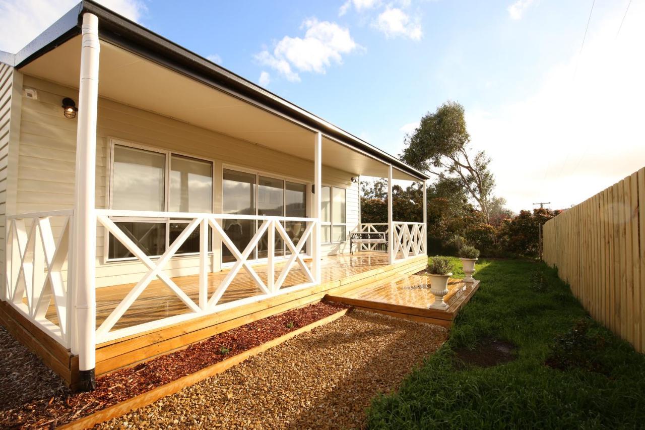Bridgecroft Villa - French Provincial In Richmond With Spa Exterior photo
