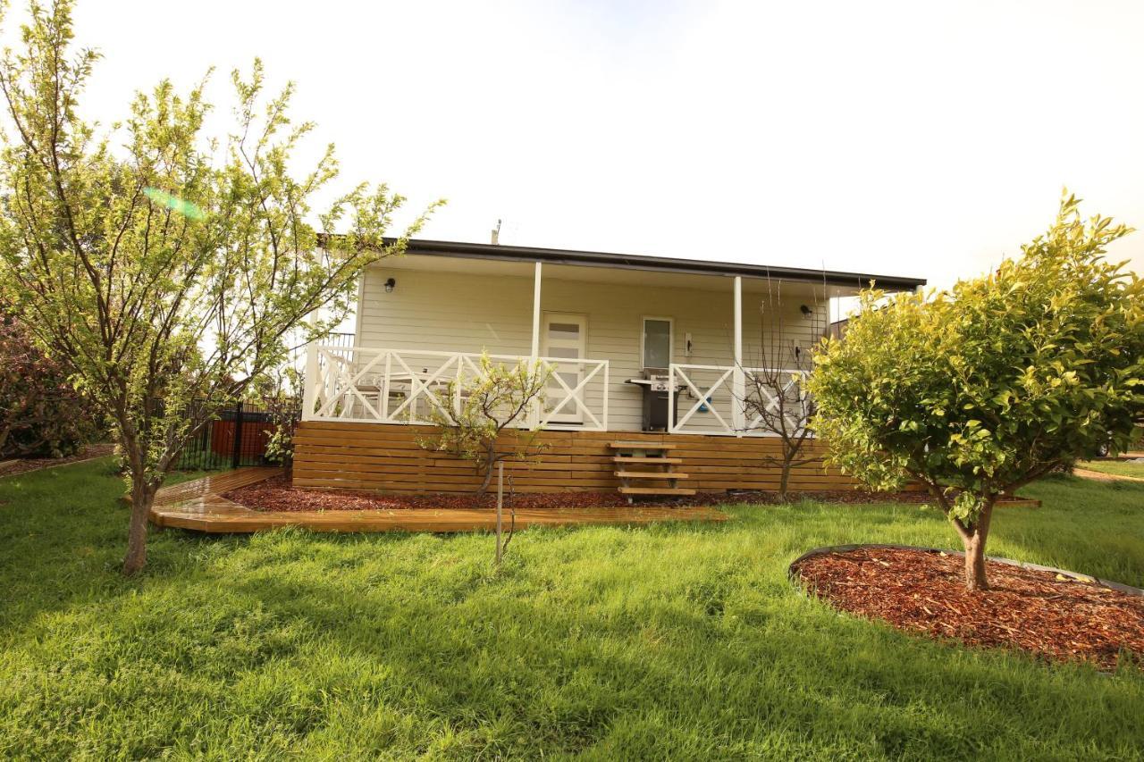 Bridgecroft Villa - French Provincial In Richmond With Spa Exterior photo